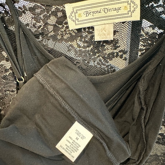 Beyond Vintage Lace Set - Picture 4 of 4